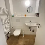 شقة M1 3 Betten 40qm Kleine Komplett Stadtmittte *